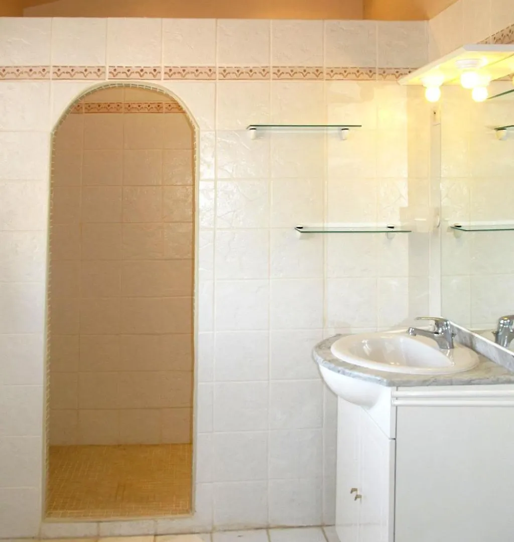 Holiday Home Pascaire By Interhome Forcalqueiret